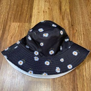 Alice + Olivia Reversible bucket hat